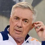 Real Madrid – FC Barcelone : Ancelotti a un plan surprise pour le premier Clasico de la saison