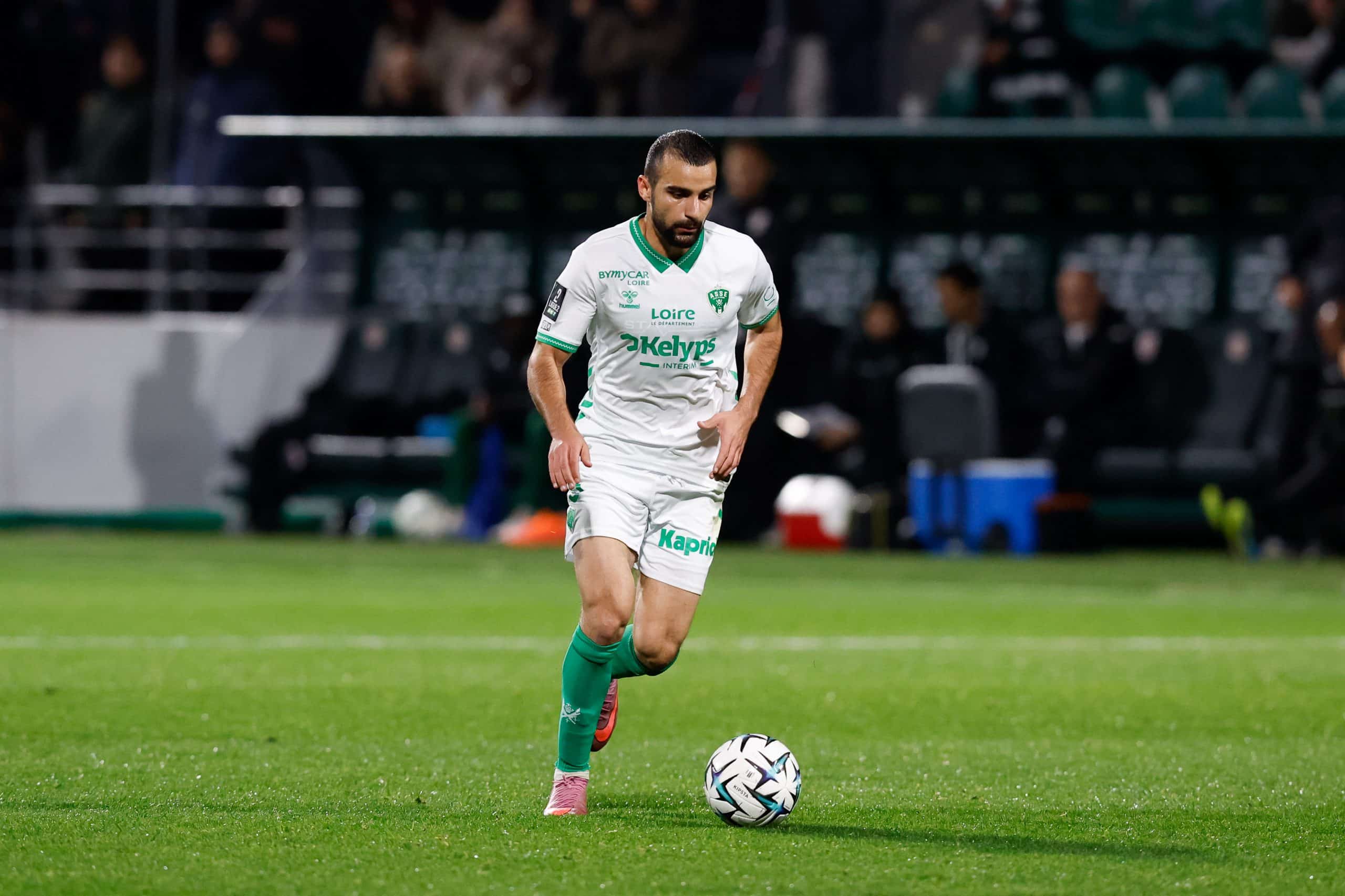 Mahmoud Jaber en action lors du match de l'ASSE sur la pelouse du Red Star.