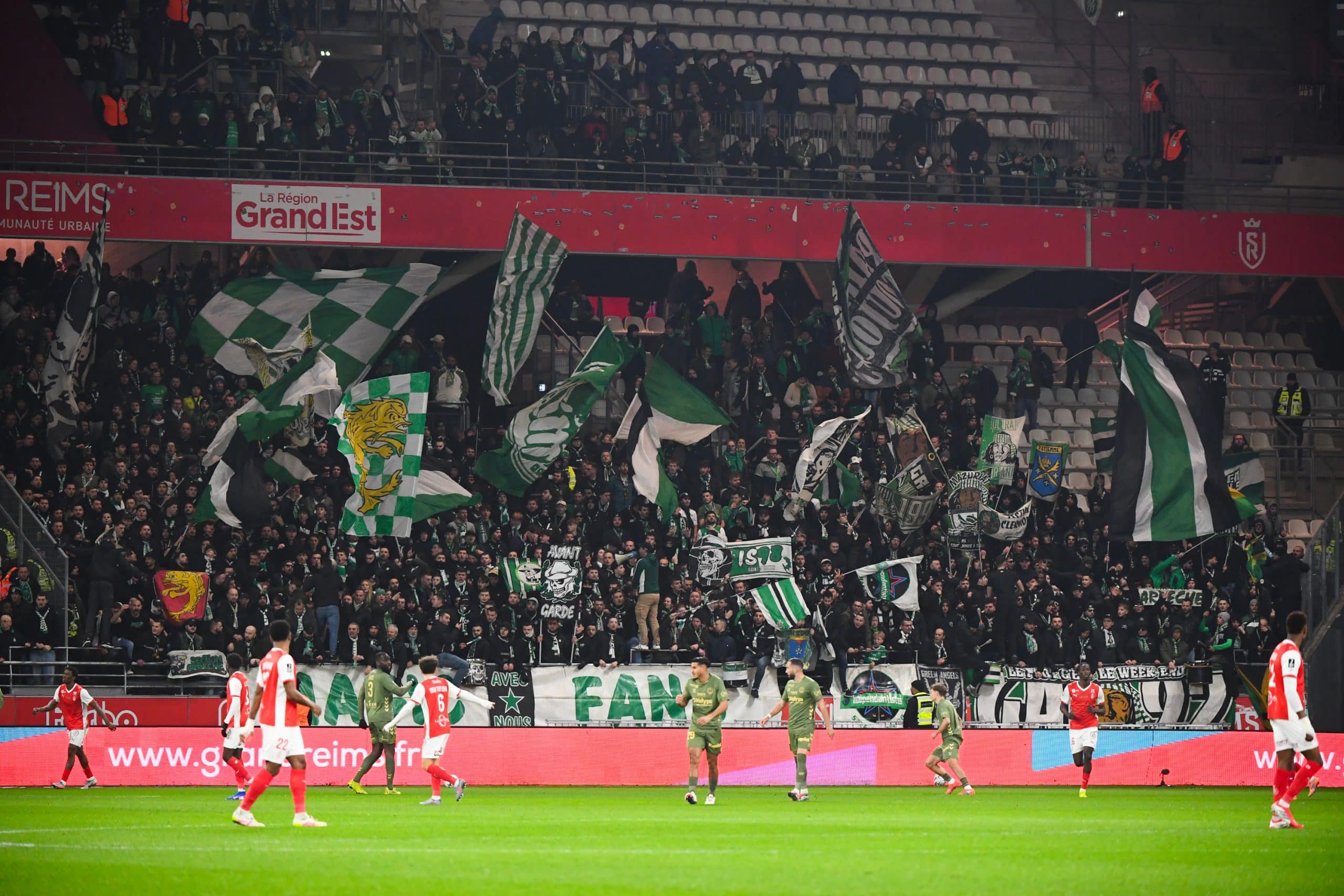 Les supporters de l'ASSE lors du match à Reims.
