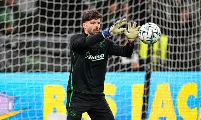 ASSE : Larsonneur absent de l’entraînement, les supporters très inquiets avant Grenoble