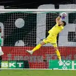 ASSE : Larsonneur envoyé sur le banc en Ligue 1, son successeur déjà validé ! 