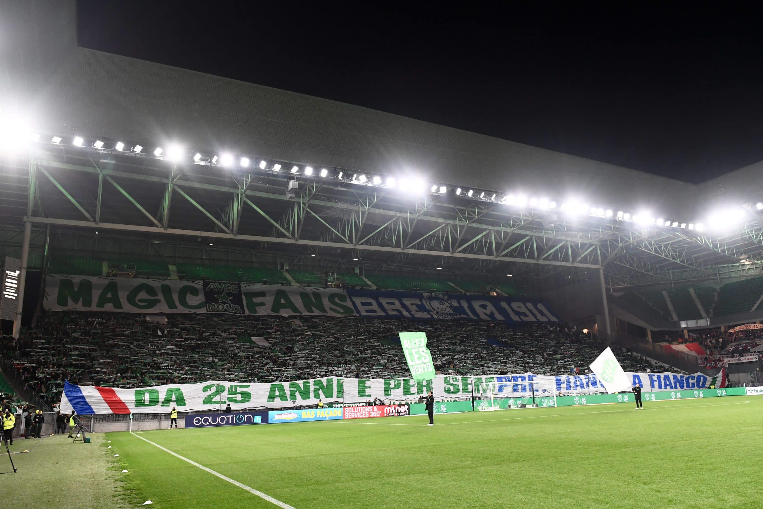 Les Magic Fans avant le match entre l'ASSE et Annecy.