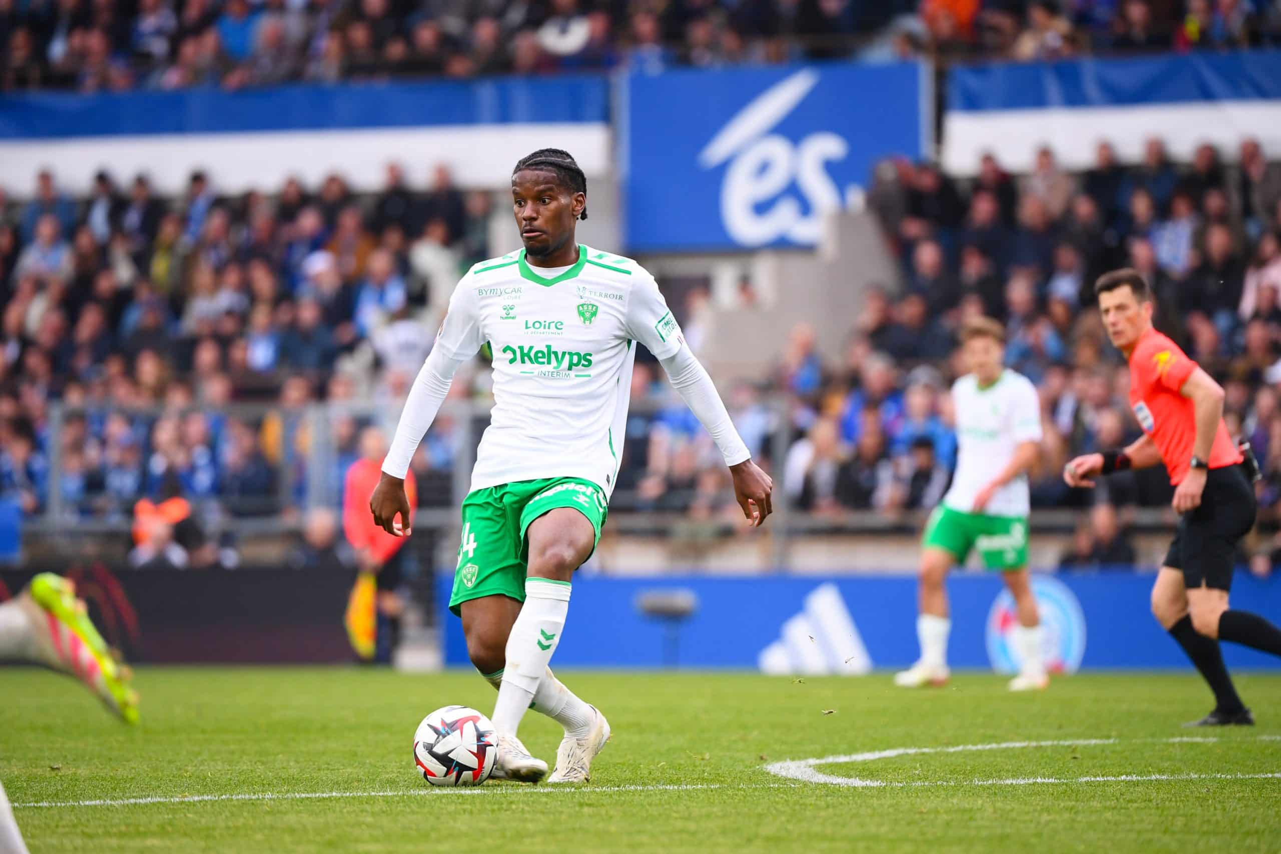 Pierre Ekwah lors du match des Verts à Strasbourg la saison dernière.