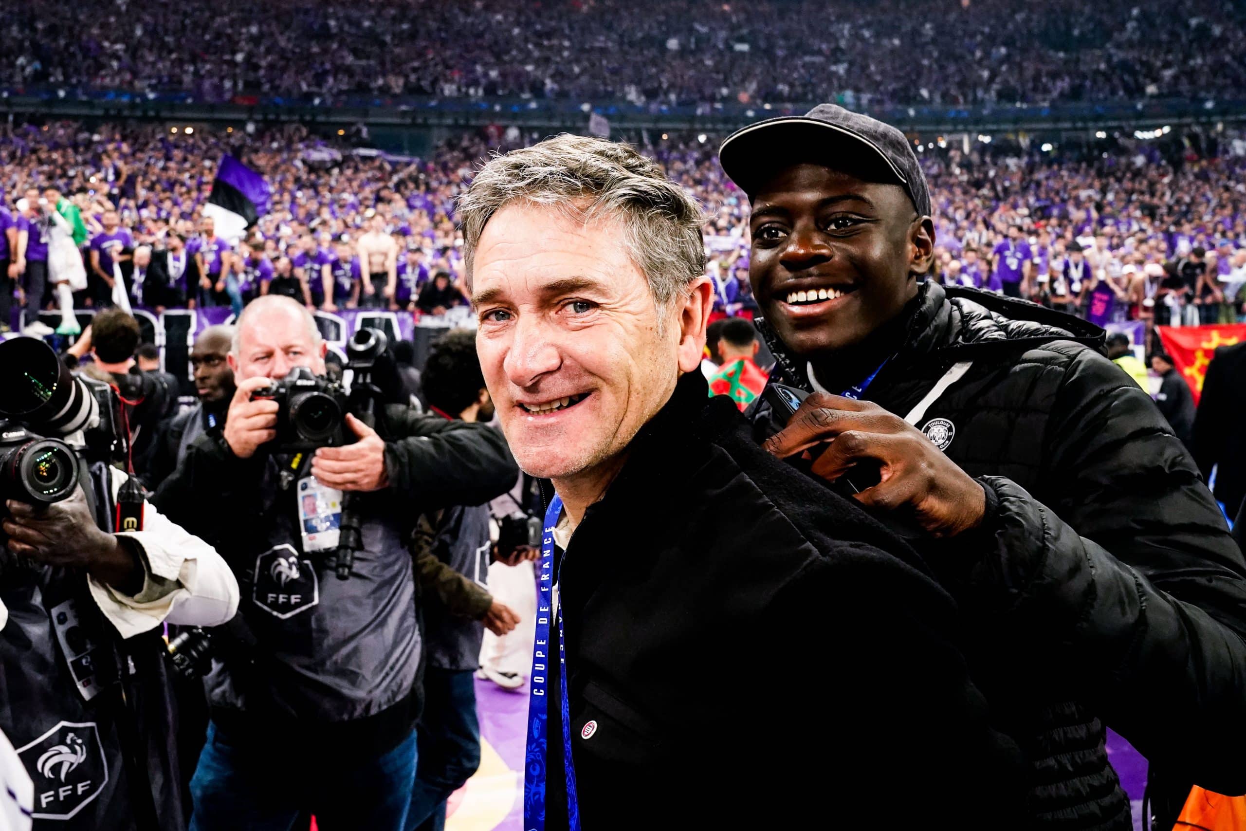Philippe Montanier après la victoire de Toulouse en Coupe de France en 2023.