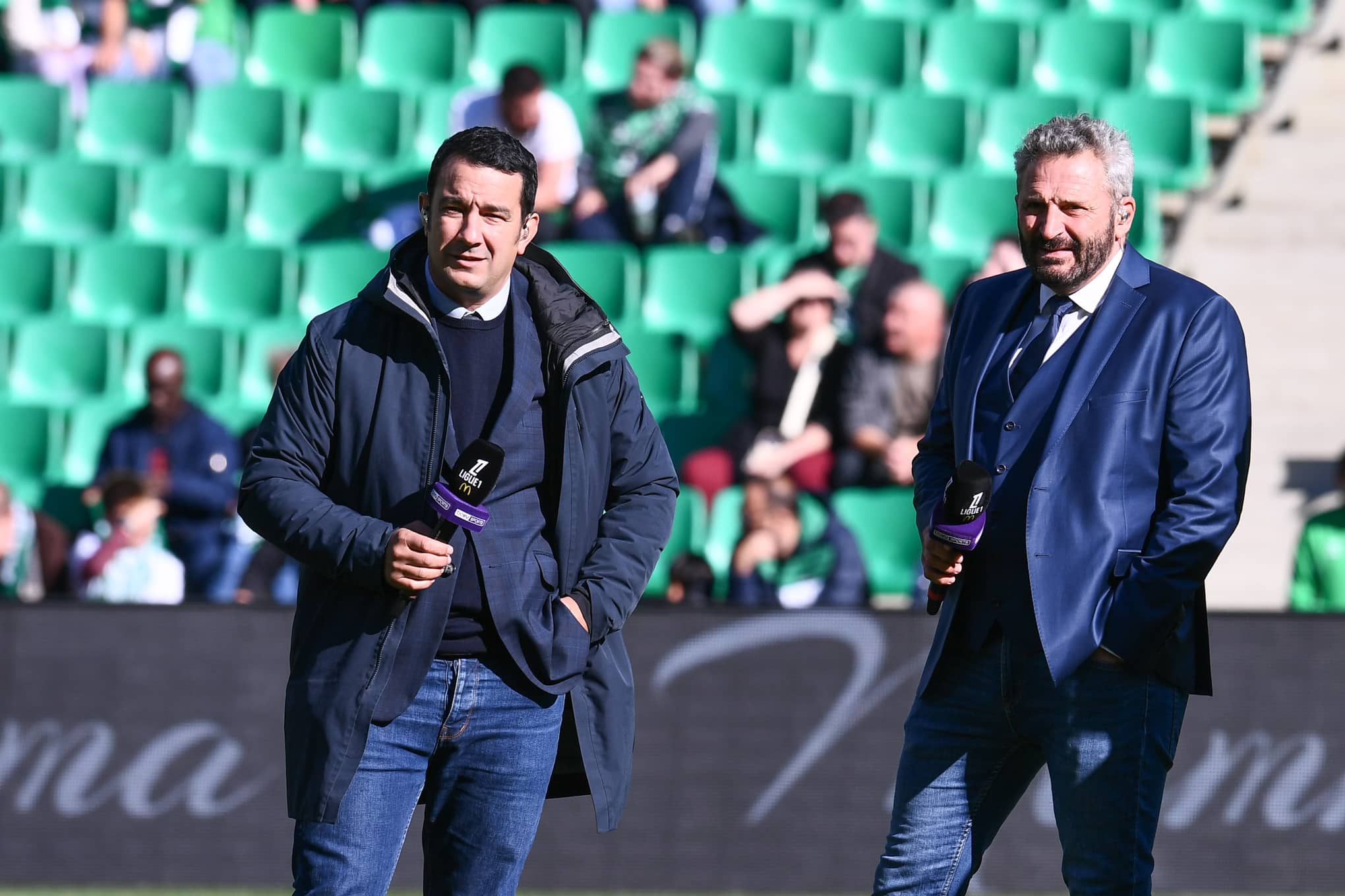 Patrick Guillou (à droite) avec Thomas Thouroude, avant un match à Geoffroy-Guichard.