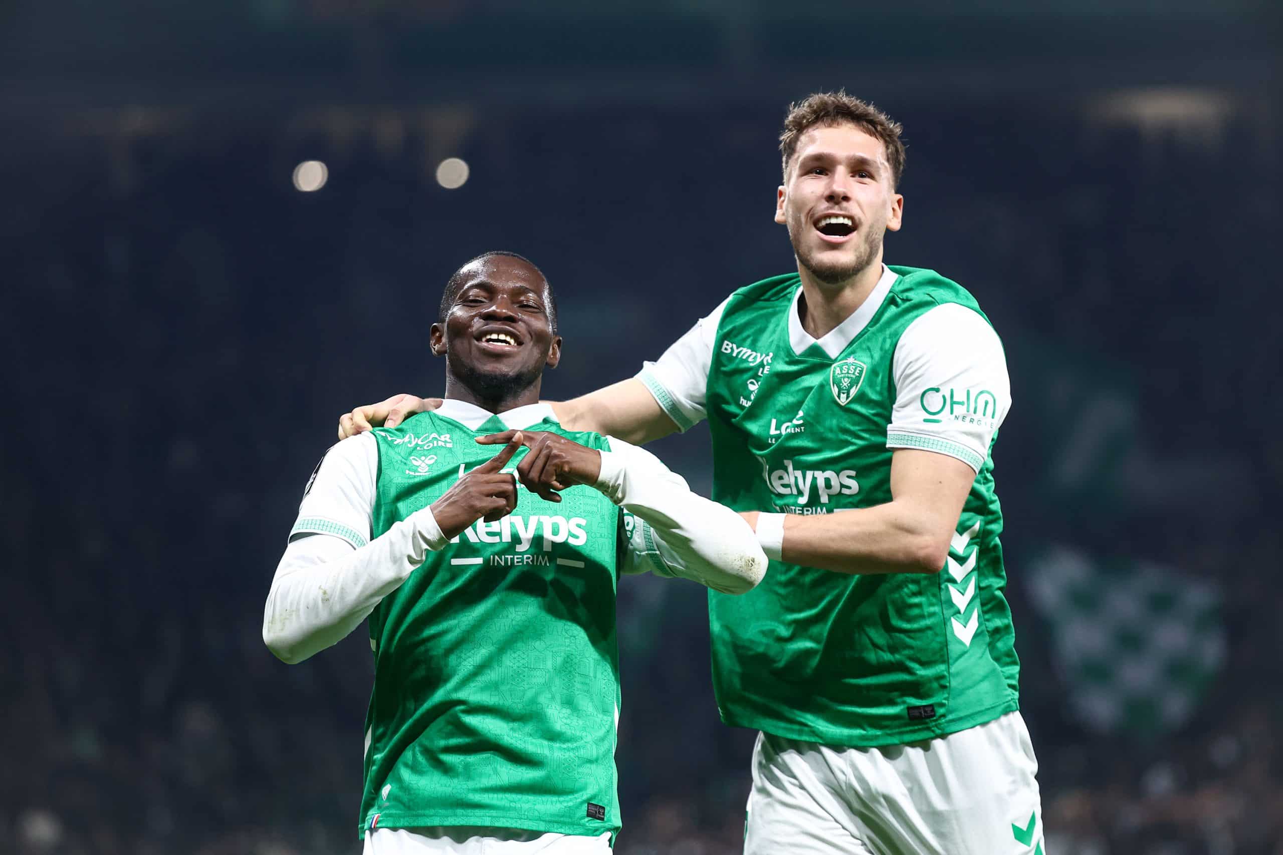 Augustine Boakye et Lucas Stassin lors du match ASSE-Laval.