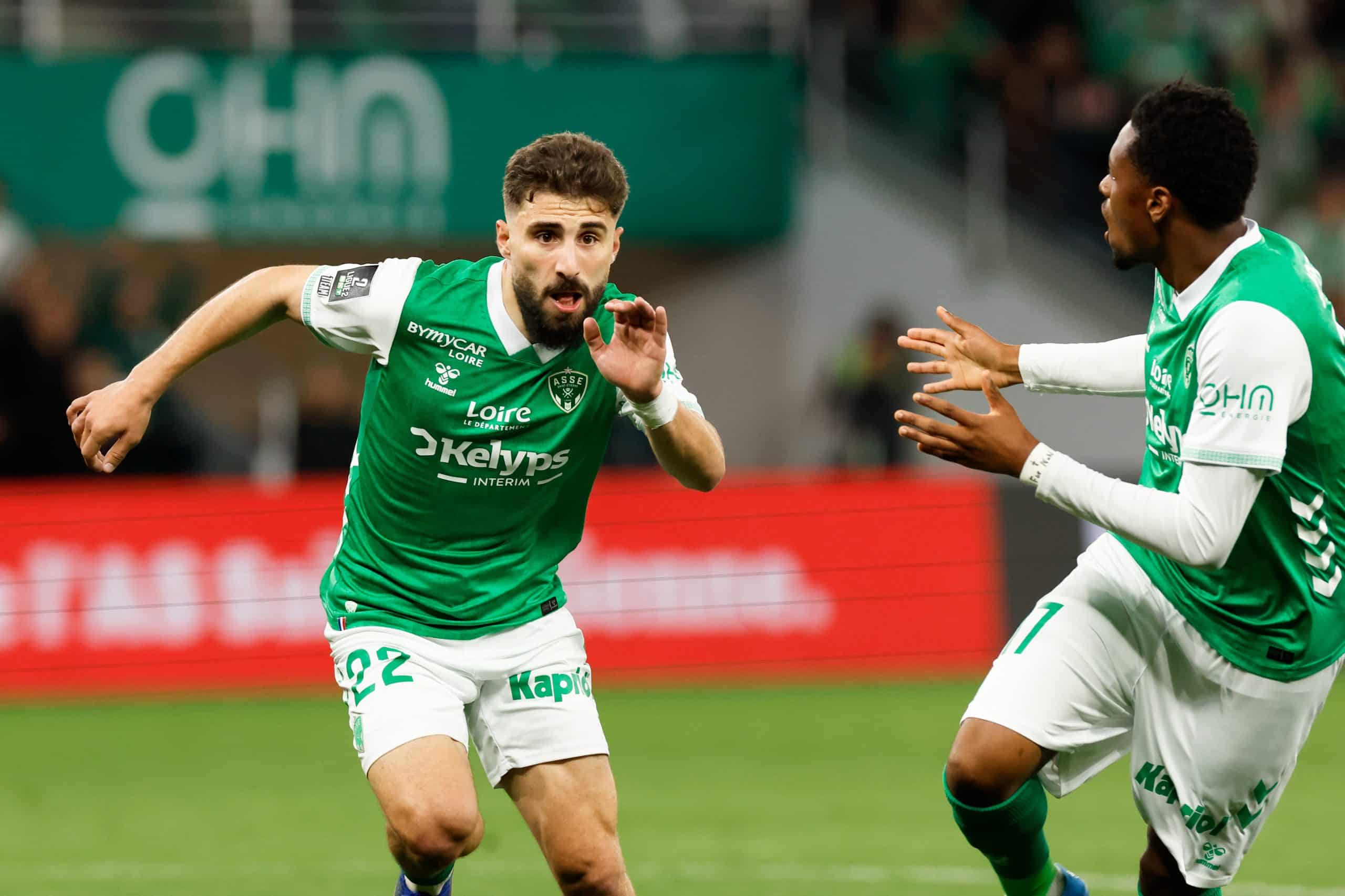 Zuriko Davitashvili célébrant son but contre Dunkerque.