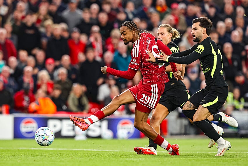 Bradley Barcola (Liverpool)