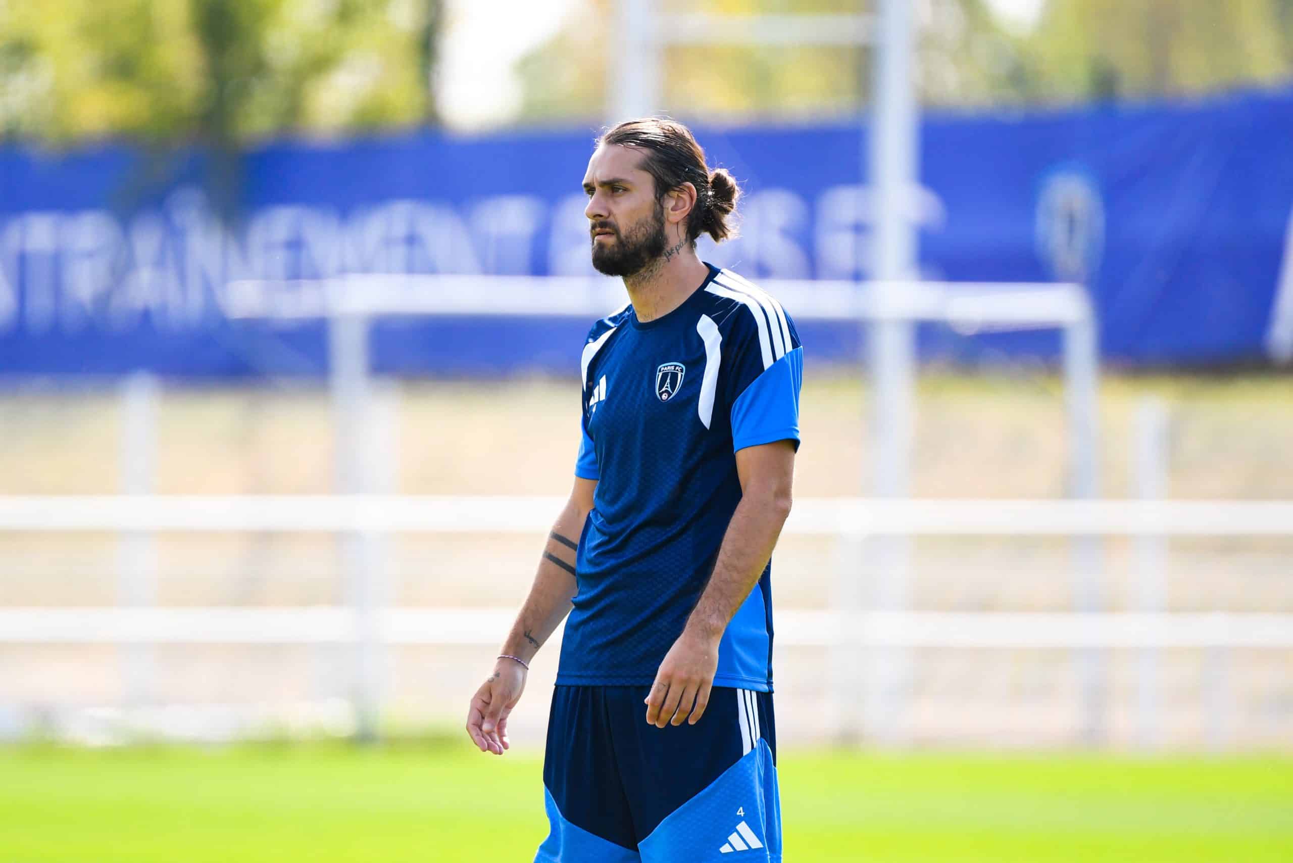 Vincent Marchetti à l'entraînement avec le Paris FC
