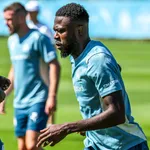 OM Mercato : la raison de la mise à pied de Mbemba révélée, d&rsquo;autres clubs sur Harit !