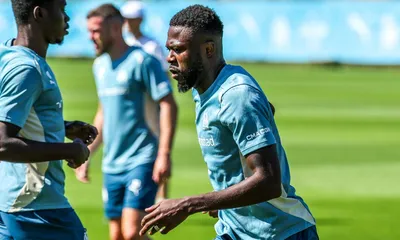 OM Mercato : la raison de la mise à pied de Mbemba révélée, d’autres clubs sur Harit !