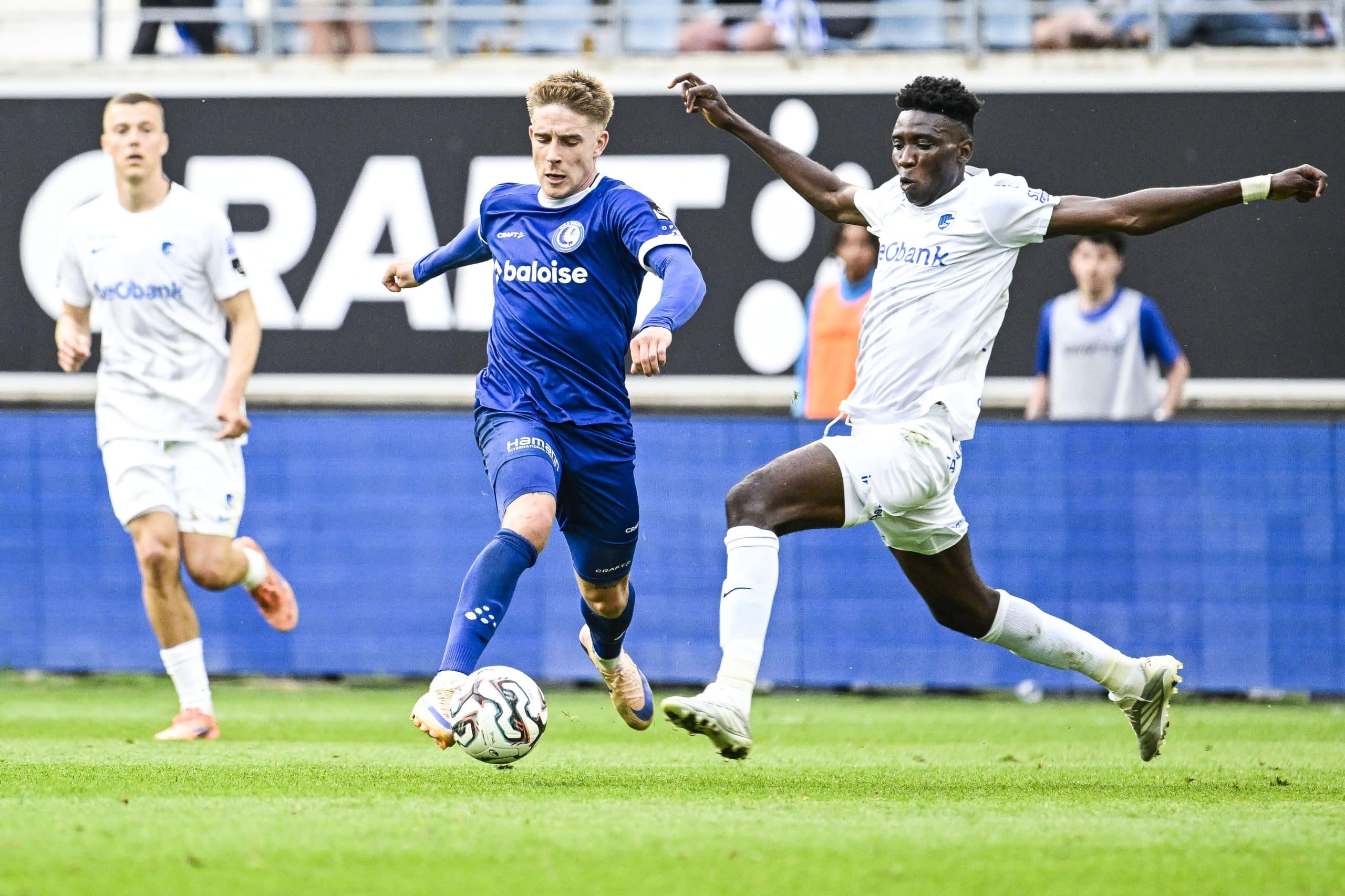 Michał Skóraś (à gauche) sous le maillot de La Gantoise