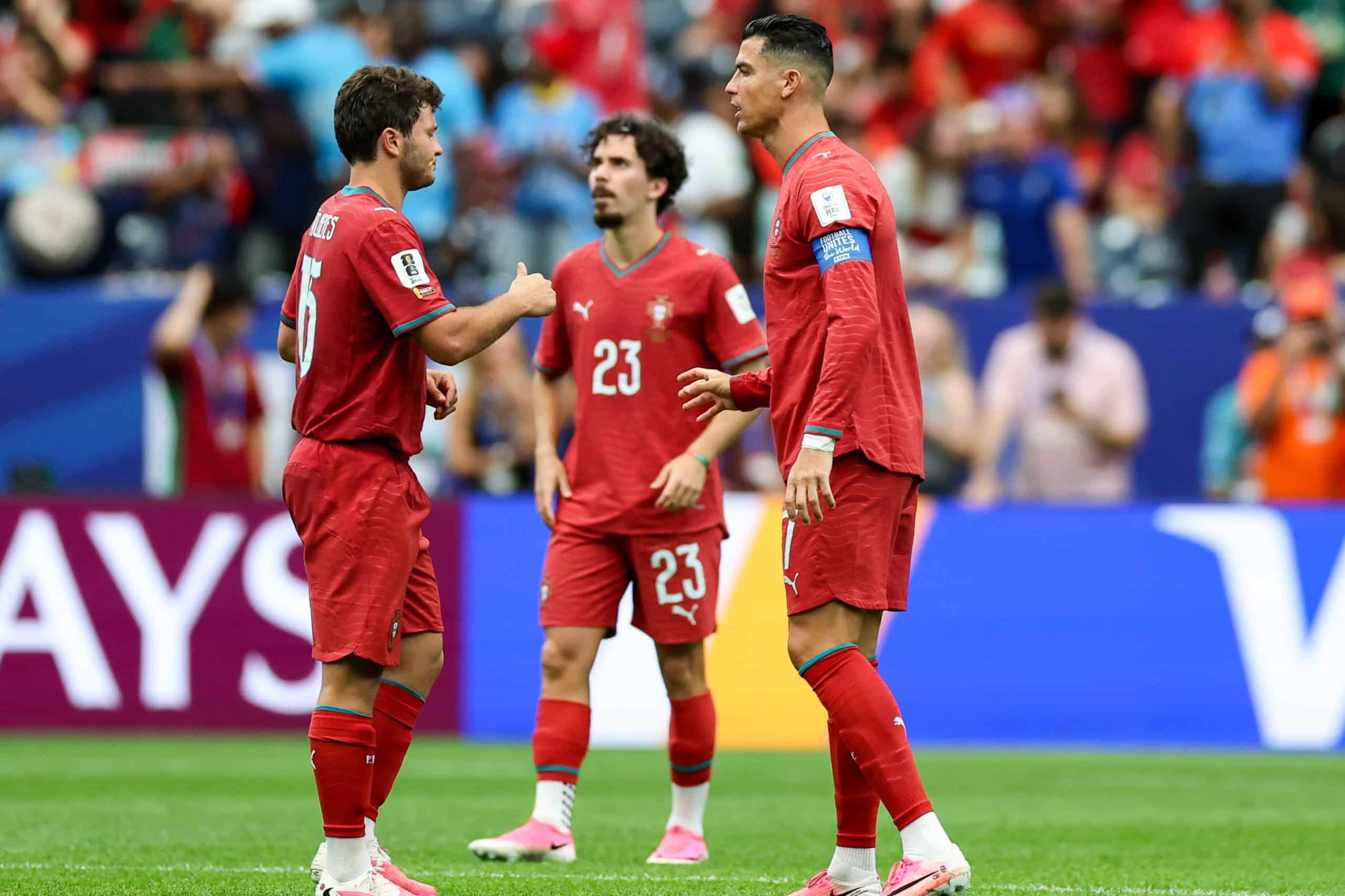 Cristiano Ronaldo et Joao Neves