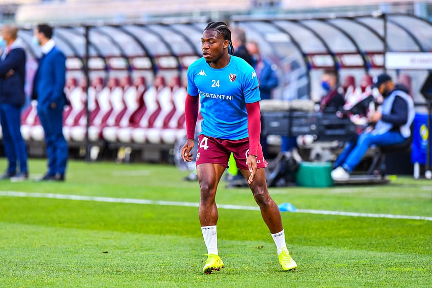 Aaron Leya Iseka sous le maillot du FC Metz