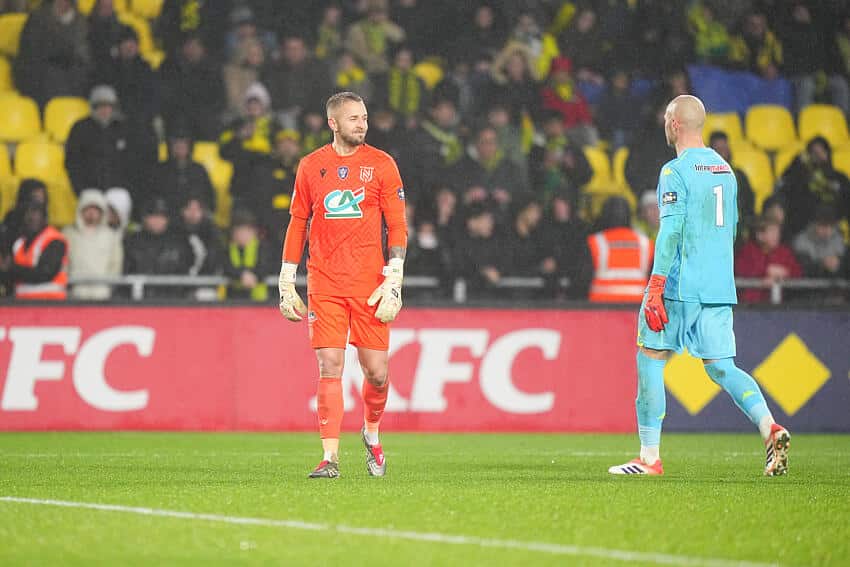 Patrik Carlgren et Maxime Dupé lors d'un FC Nantes - OGC Nice