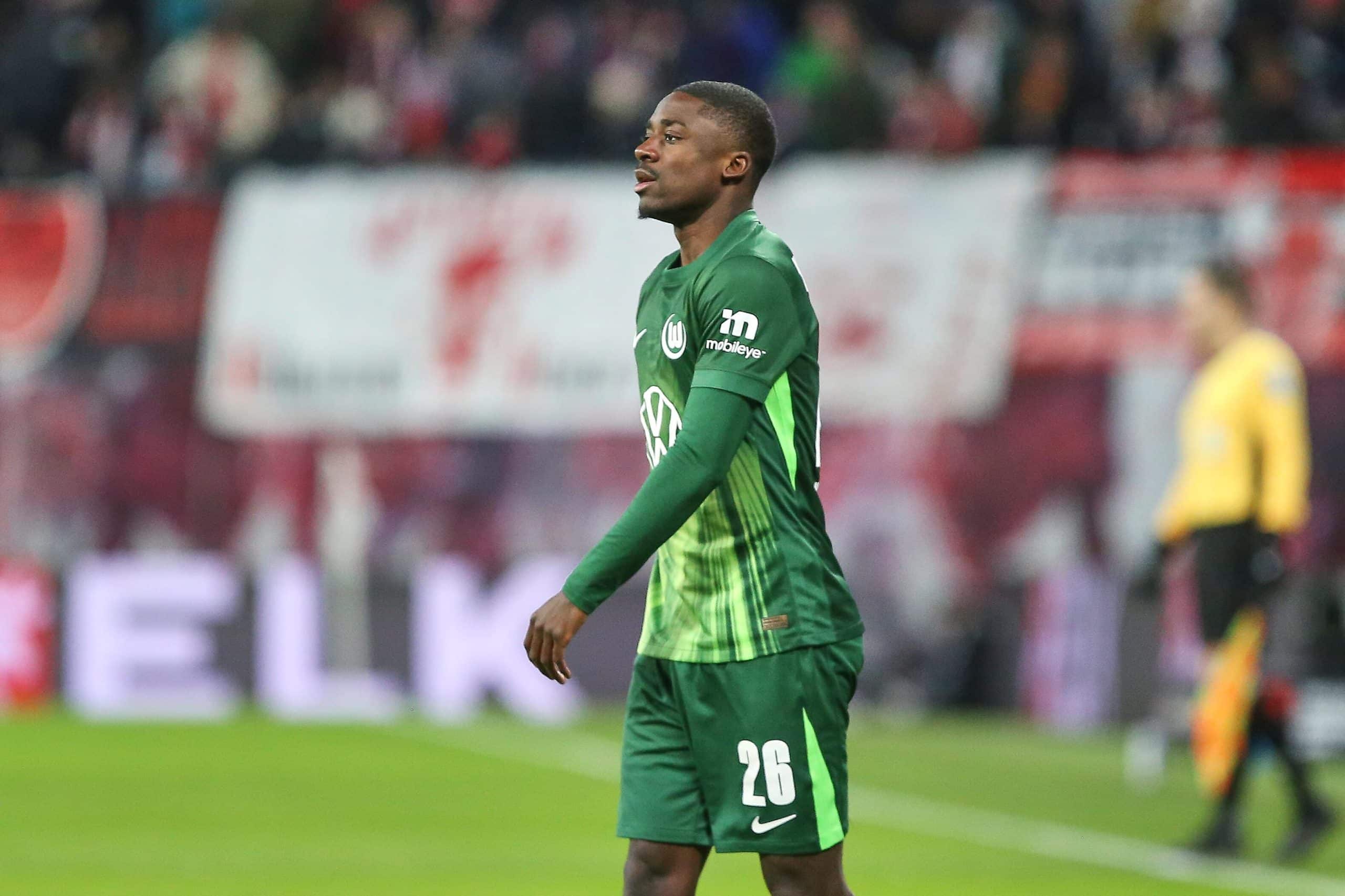 Saël Kumbedi sous le maillot de Wolfsburg