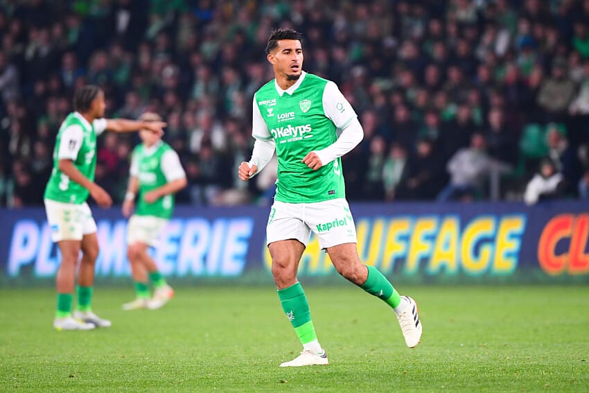 Aïmen Moueffek sous le maillot de l'ASSE