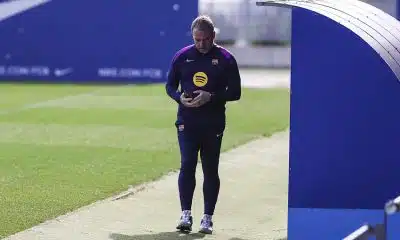 FC Barcelone : Flick sonne l’alerte, le vestiaire est à bout