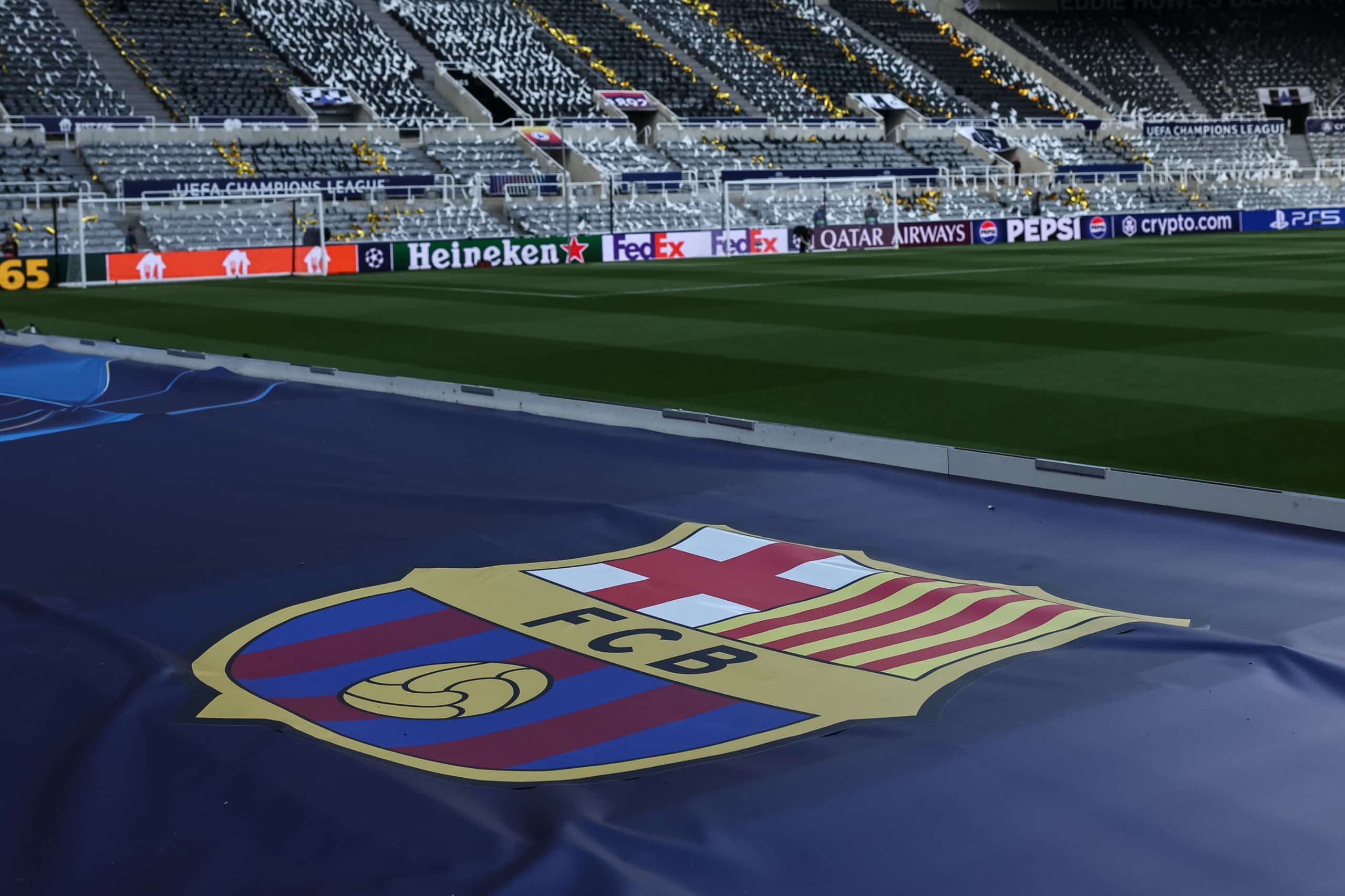 Le logo du FC Barcelone avant un match de C1 contre Newcastle.