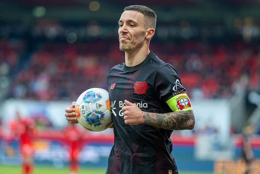 Alejandro Grimaldo (Bayer Leverkusen)