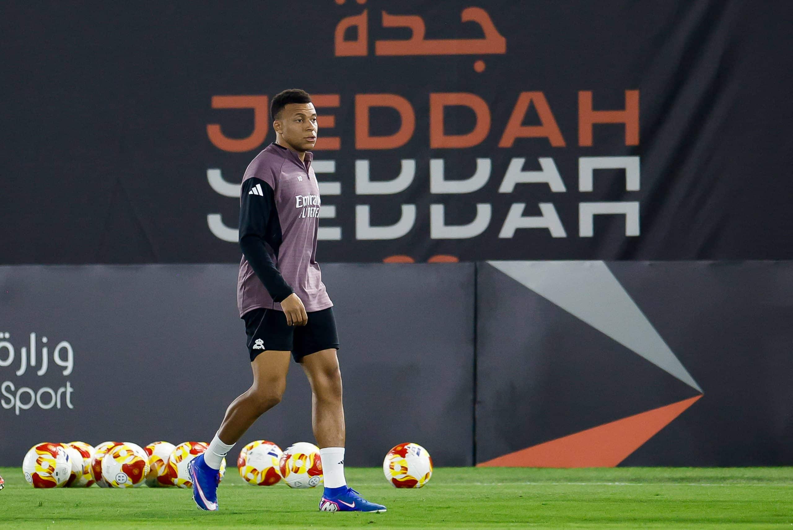 Kylian Mbappé lors d'un entraînement avec le Real Madrid à Jeddah.