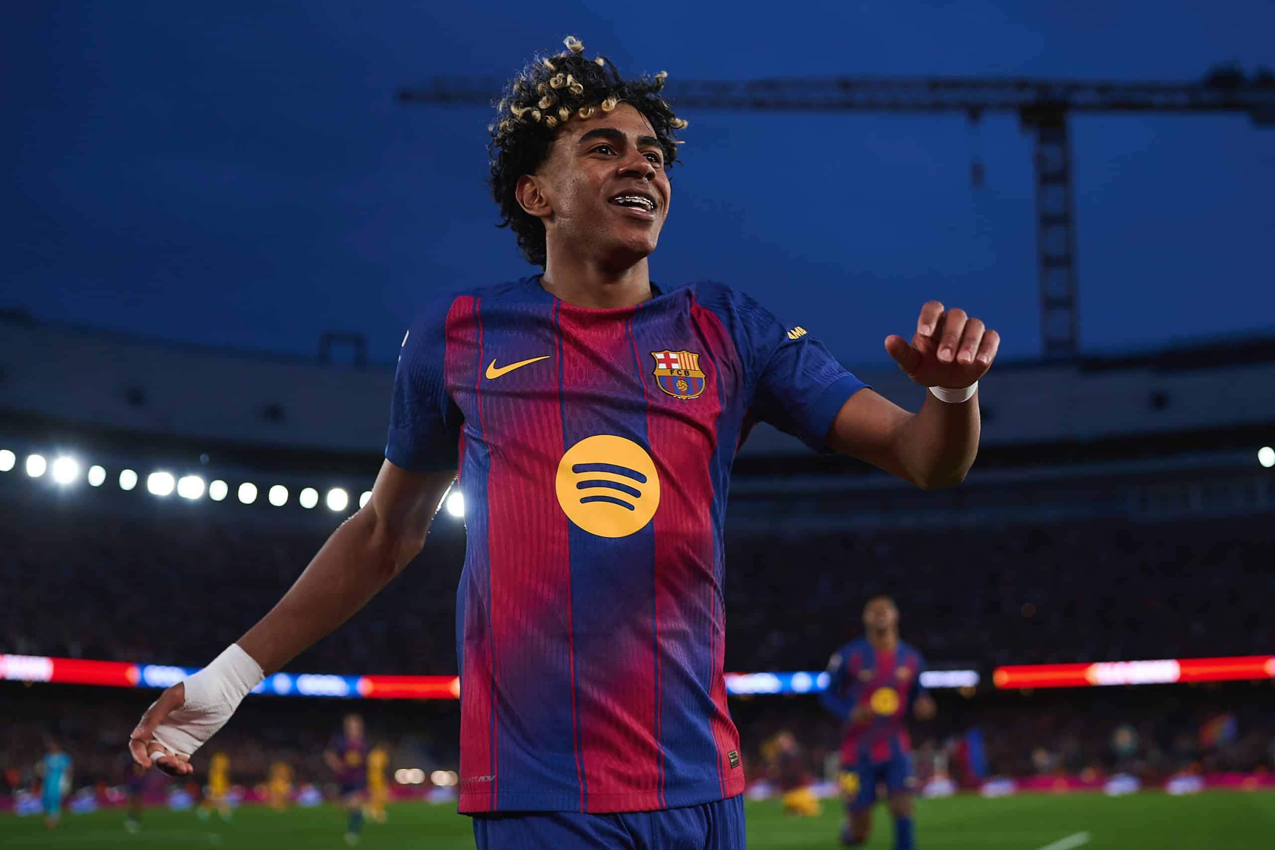 Lamine Yamal célébrant son but dans le derby contre l'Espanyol.