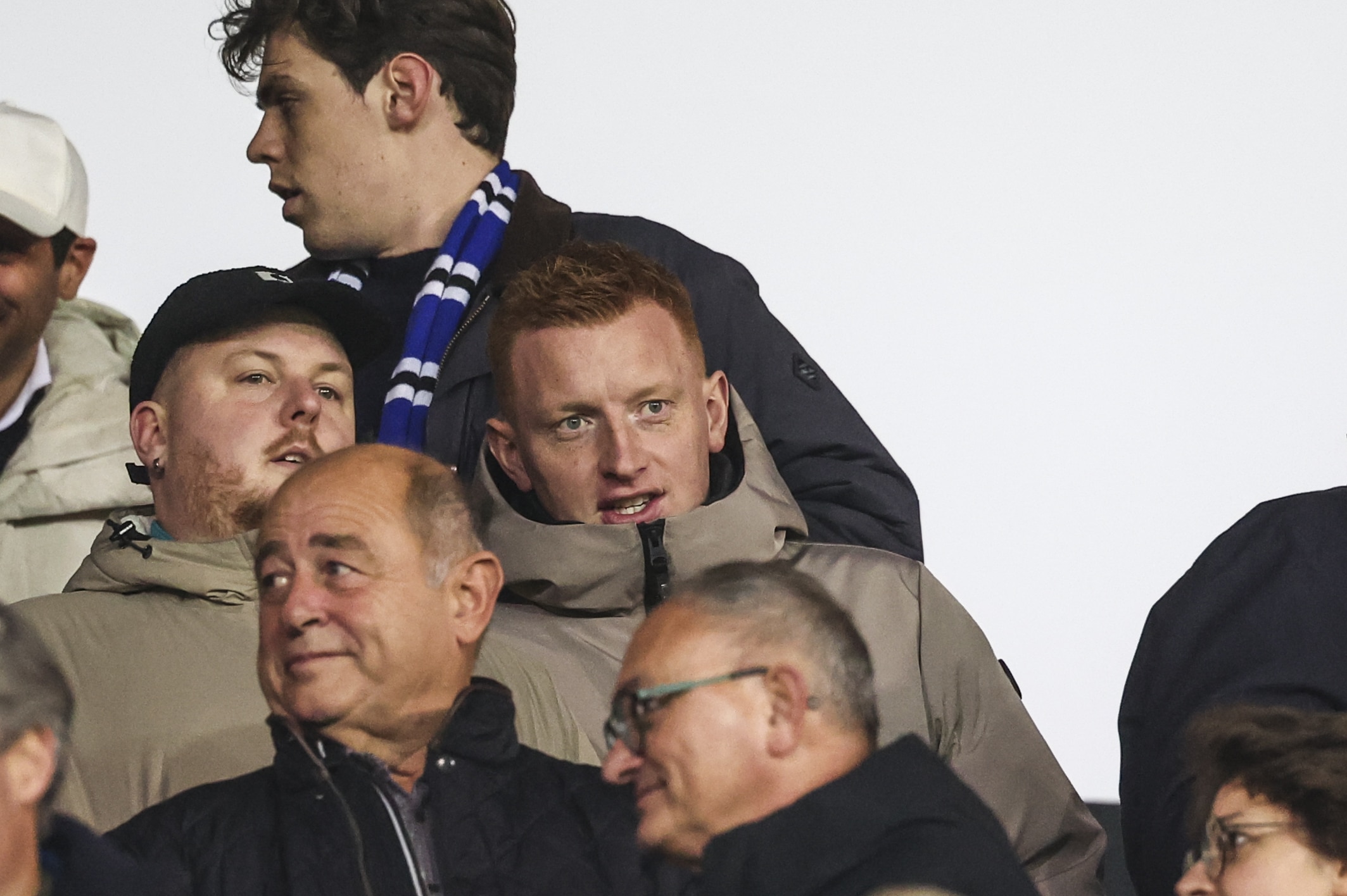 Will Still assistant à un match du Club Bruges contre Arsenal.