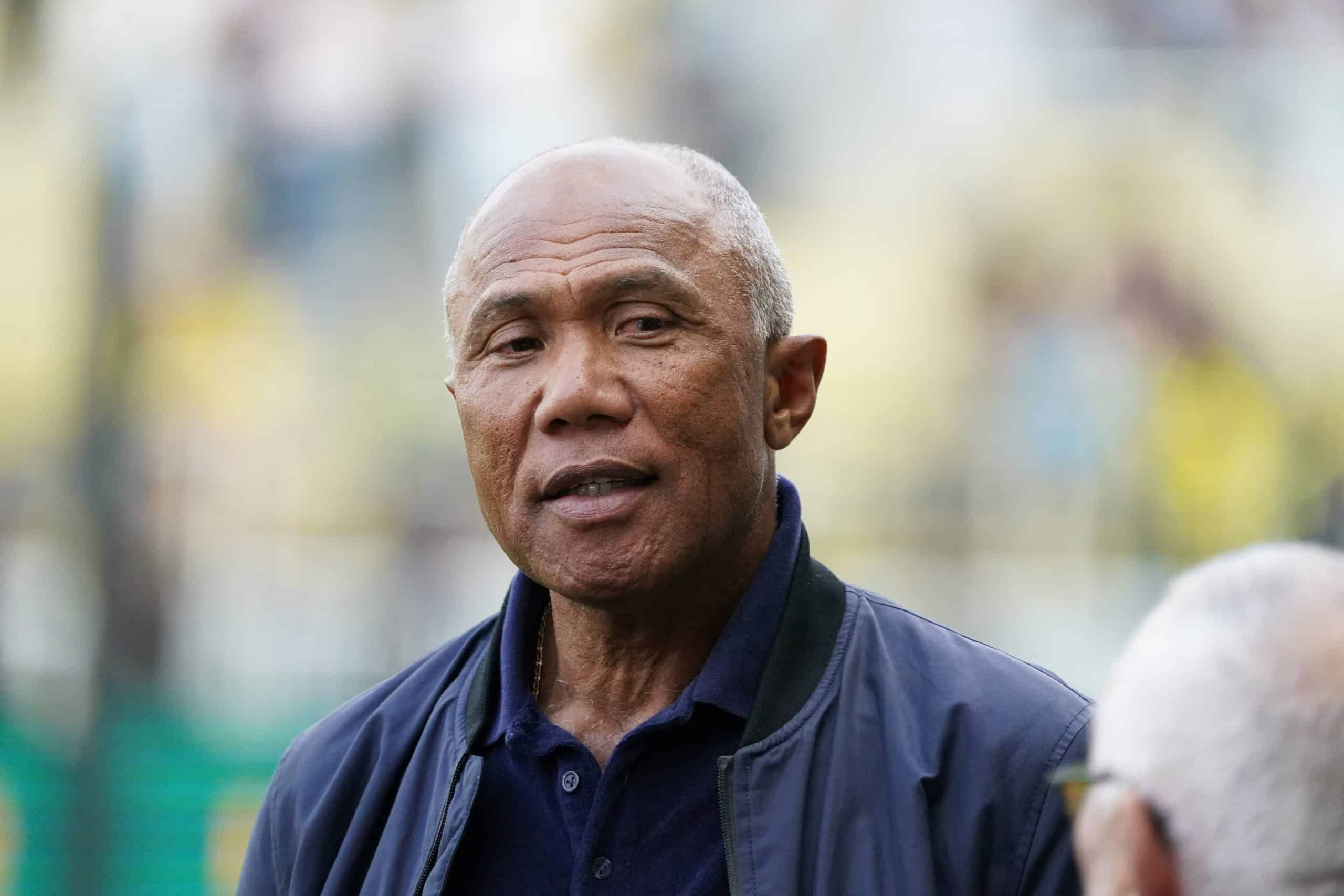 Antoine Kombouaré souriant avant un match des légendes du FC Nantes.