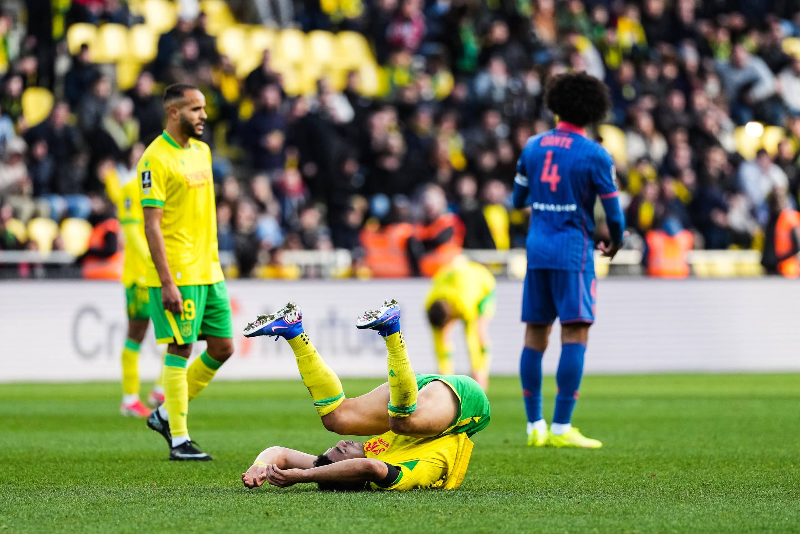 Mostafa Mohamed dépité après la défaite du FC Nantes contre Nice.