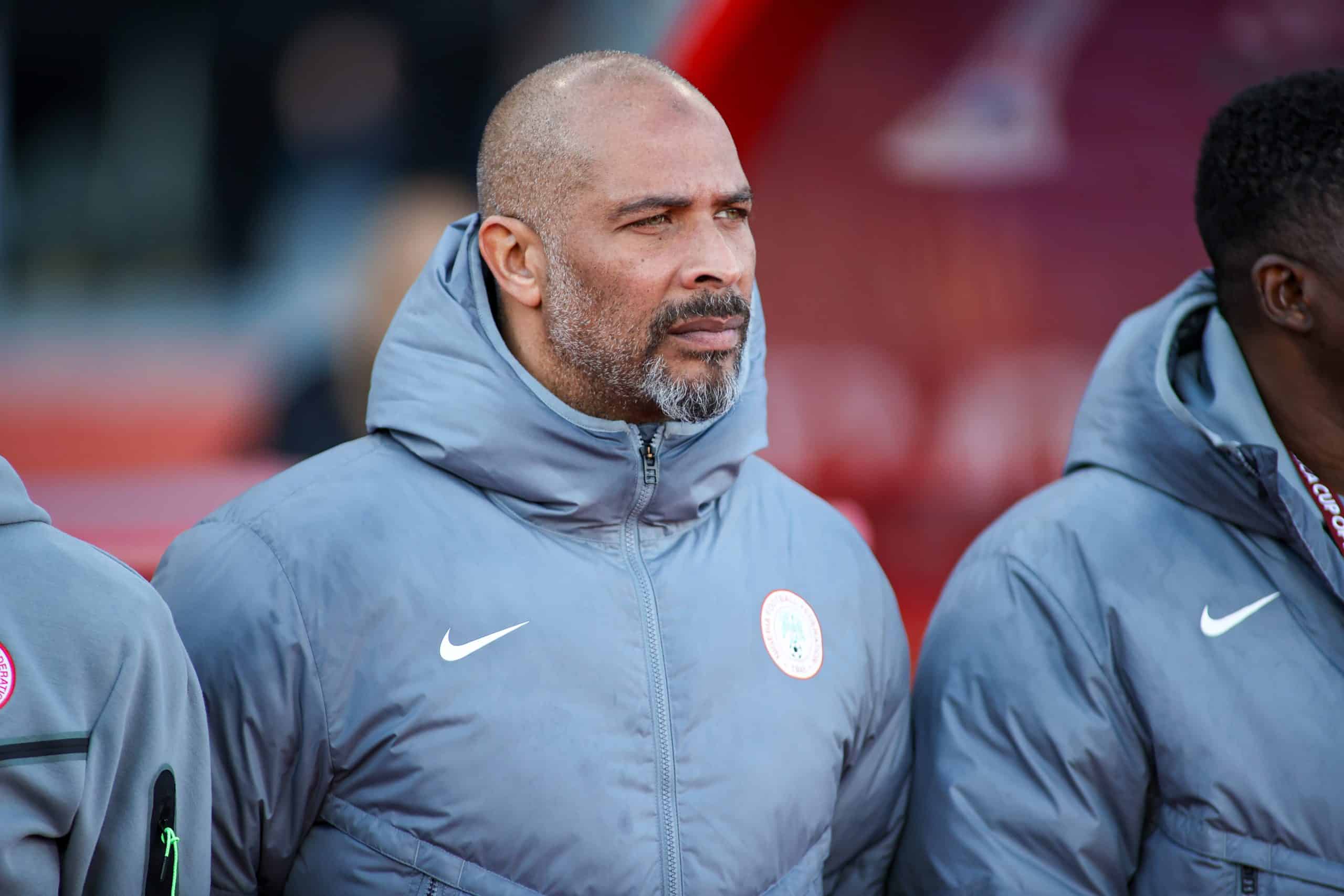 Eric Chelle avant un match du Nigéria.