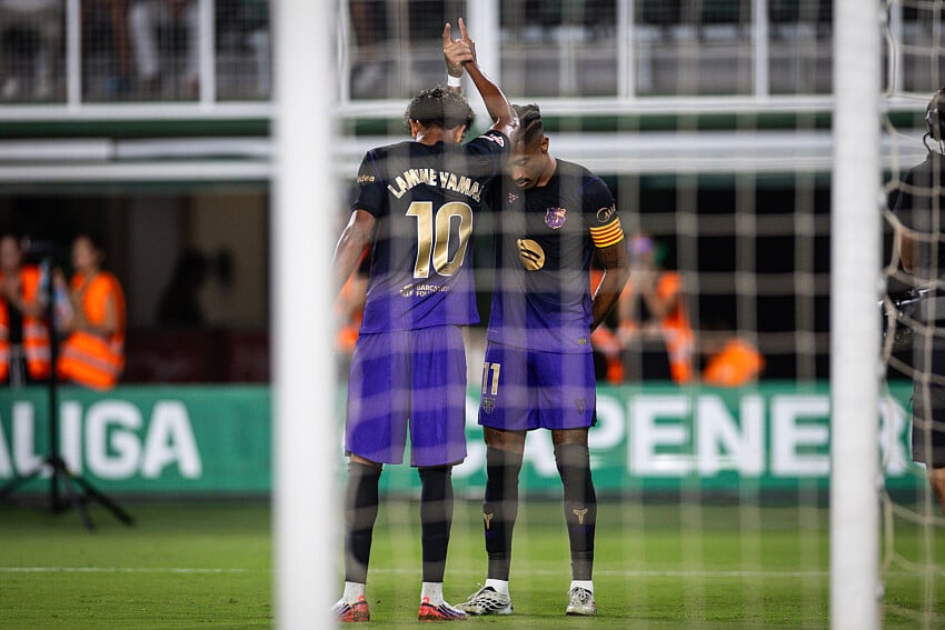Lamine Yamal et Raphinha lors d'Elche - Barça