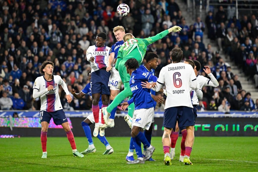 Photo: But! Football Club Psg nuno mendes sortie blessure inquietude