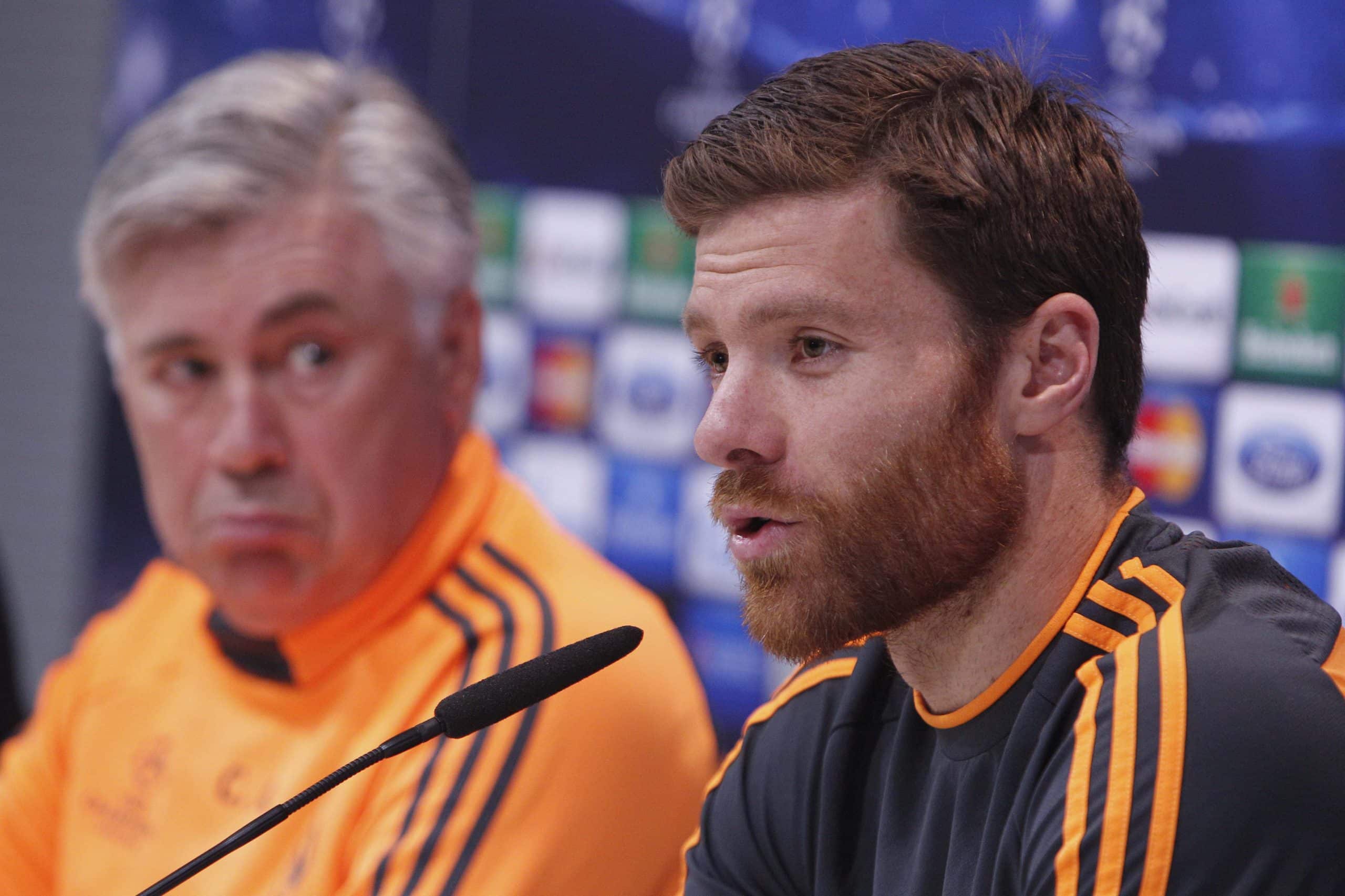 Xabi Alonso et Carlo Ancelotti, à l'époque où le premier était entraîné par le second au Real Madrid.