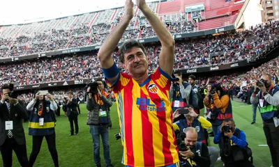 Real Madrid : un buteur légendaire s&rsquo;en prend à Vinicius