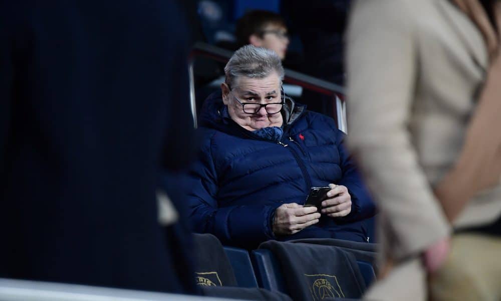Le journaliste Pierre Ménès, lors d'un match au Parc des Princes.
