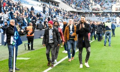 Anthony Le Tallec saluant des supporters du Havre, son club formateur.