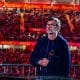 La légende du RC Lens Eric Sikora lors d'une cérémonie à Bollaert.