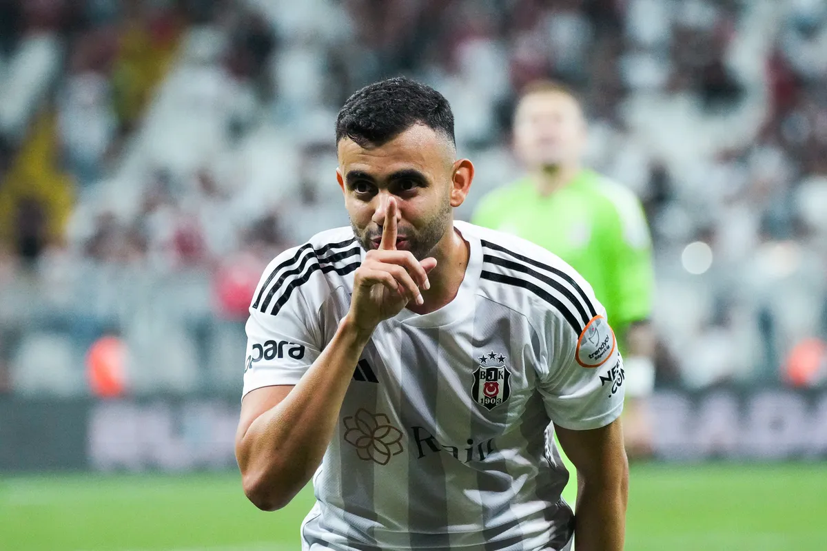 Rachid Ghezzal – Dấu Ấn Của Người Algeria Trong Bóng Đá