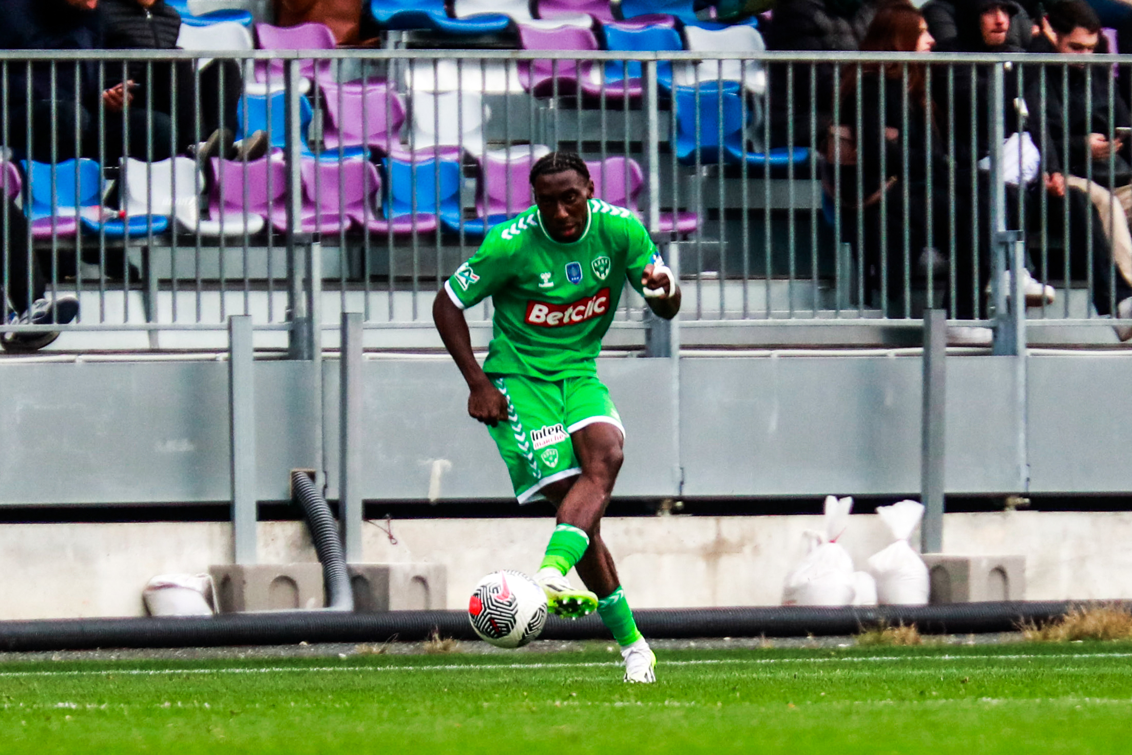 Le jeune latéral Darling Bladi quitte l'ASSE.