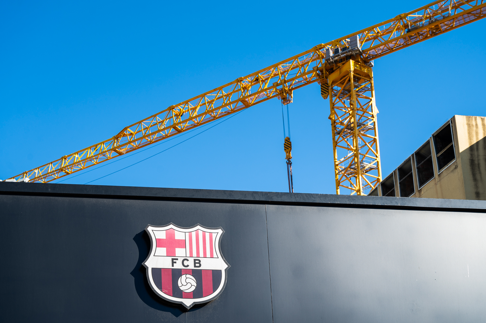 Après Yamal et le Ballon d'Or, le FC Barcelone prend un 2e coup de massue en 24h !