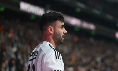 Les infos du jour : Ghezzal de retour à l&rsquo;OL, des départs officialisés à Rennes, à l&rsquo;ASSE et au Barça, McCourt et Oughourlian se payent Labrune