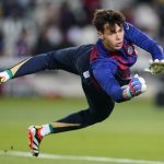 FC Barcelone : un nouveau gardien débarque en urgence, Flick croit beaucoup en lui