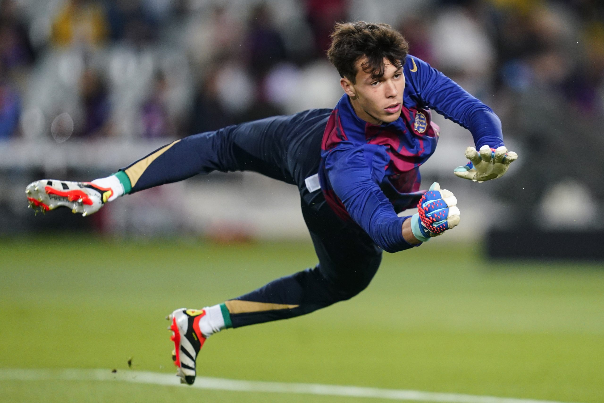 FC Barcelone : un nouveau gardien débarque en urgence, Flick croit beaucoup en lui
