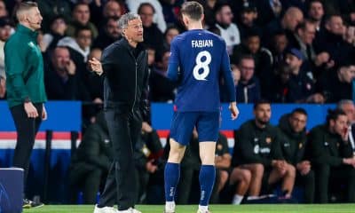 L'entraîneur du PSG, Luis Enrique, avec Fabian Ruiz.