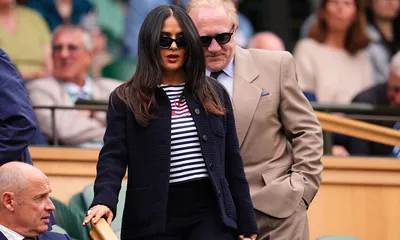 Salma Hayek détonne et présente sa fille de 18 ans ! 