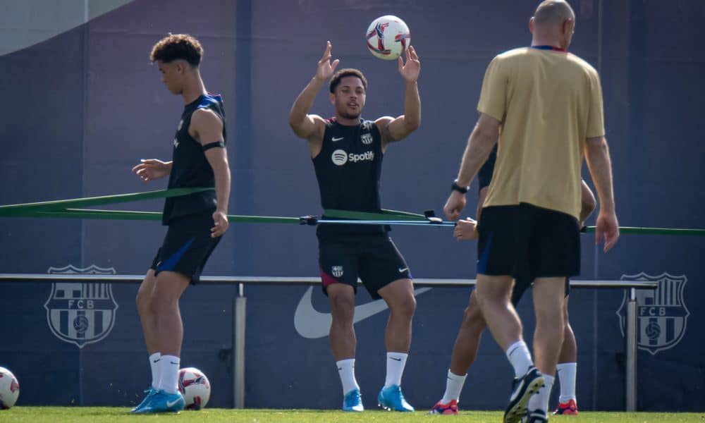 Vitor Roque lors d'un entraînement du FC Barcelone l'été dernier.