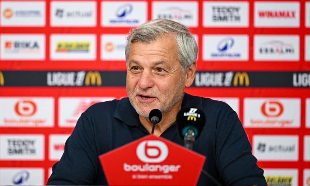 Bruno Genesio, l'entraîneur du LOSC, était devant la presse