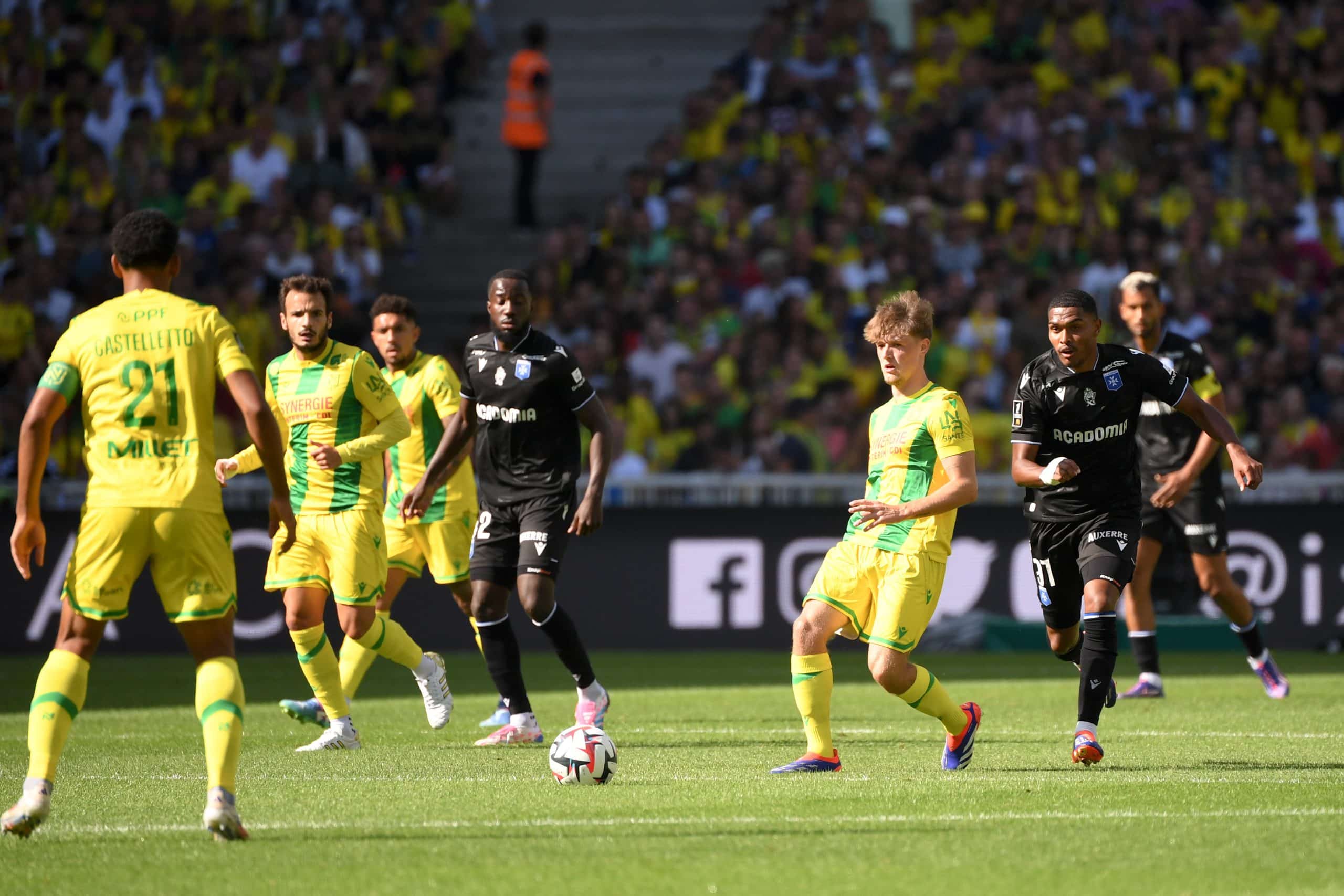Johann Lepenant lors du match aller entre le FC Nantes et l'AJ Auxerre