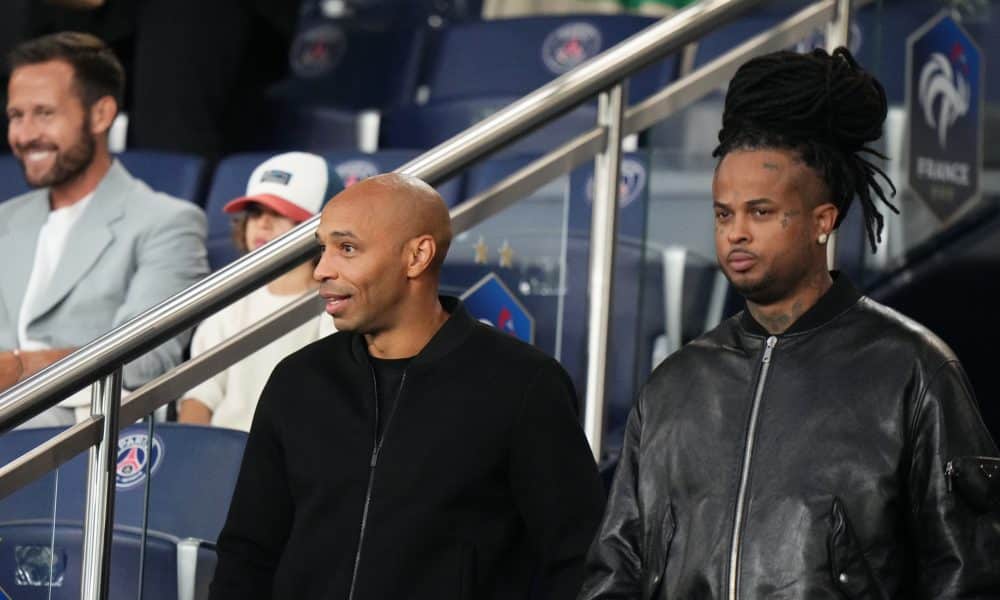 Thierry Henry lors d'un match de l'équipe de France au Parc des Princes.