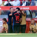 FC Barcelone : la vidéo choc des présentations entre Hansi Flick et Nicki Nicole ! 